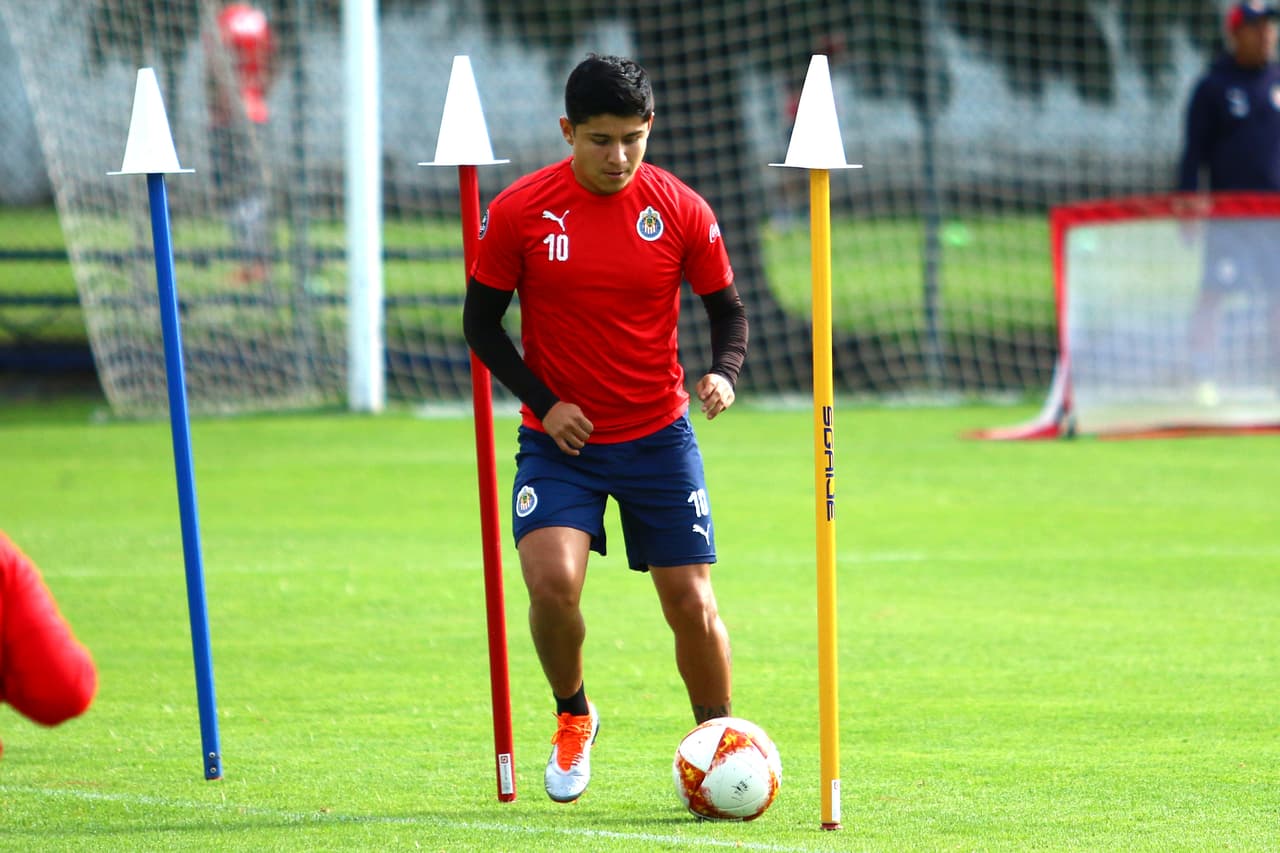 Algunos de los jugadores quieren aprovechar el receso para ajustarse cada vez más a la idea de José Saturnino Cardozo y estar en el equipo titular.