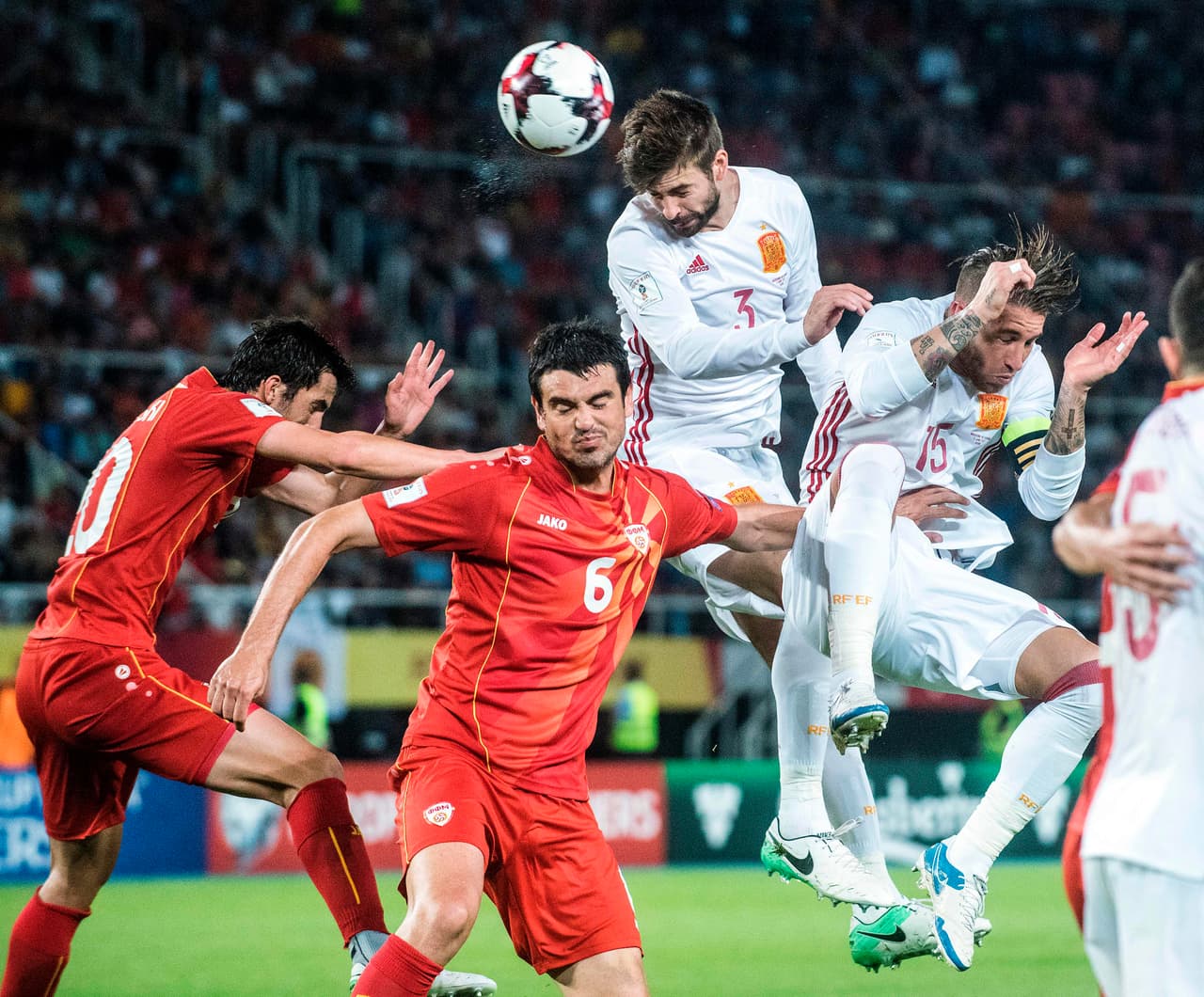 Sergio Ramos, capitán madridista, junto a Dani Carvajal e Isco Alarcón estuvieron en ese partido, por lo que ya conocen el escenario.