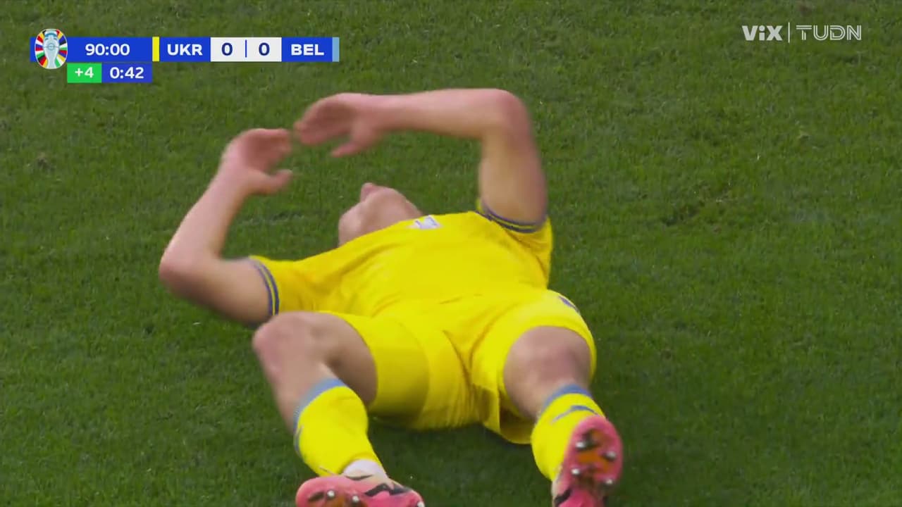 Jugadón de Sudakov que acaba en un tirito y Ucrania se la pierde