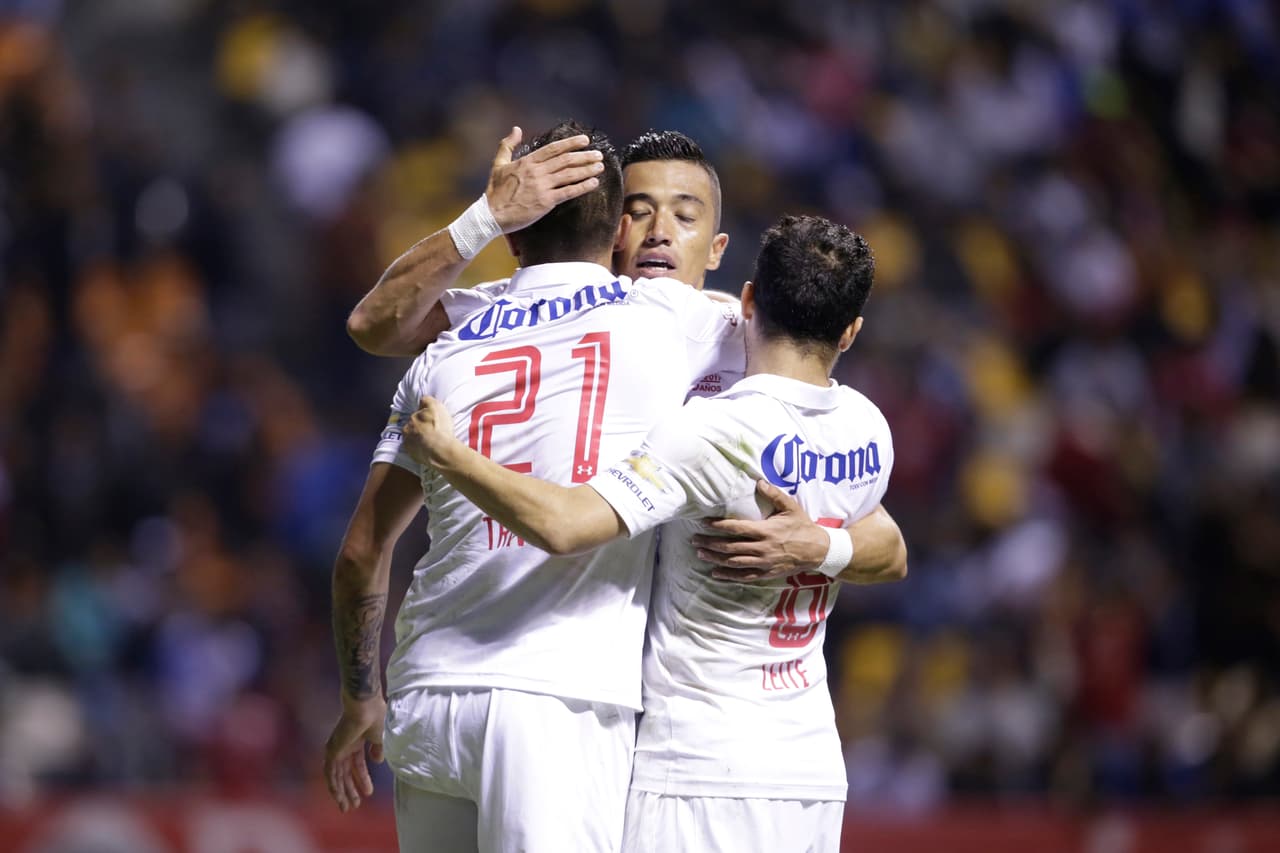 Action photo during the match Puebla vs Toluca at Cuauhtemoc Stadium, Apertura 2016 MX Cup. -- Foto de accion durante el Puebla vs Toluca en el Estadio Cuauhtemoc, Partido Correspondiente a los Cuartos de Final del Torneo Apertura 2016 Copa MX, en la foto: Festejo de gol de Enrique Triverio ---19/10/2016/MEXSPORT/