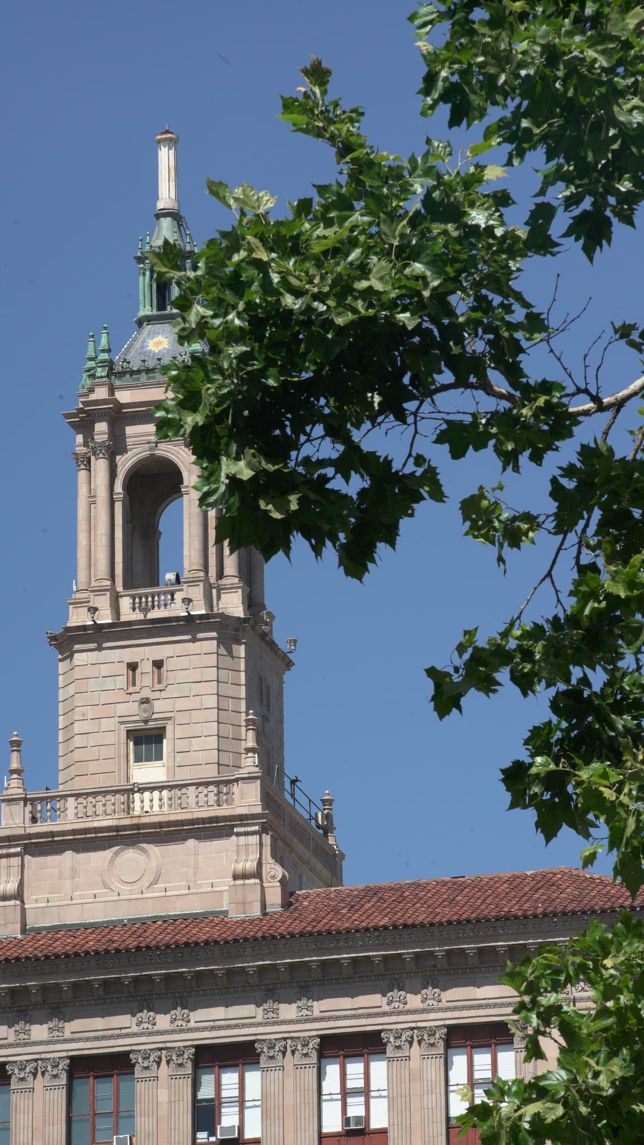 Postal del centro de San José en verano. La ciudad es la tercera más poblada de California.