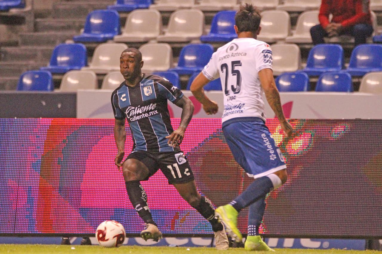 Con autogol de Daniel Arreola, Querétaro sufre pero se logra quedar con los tres puntos.