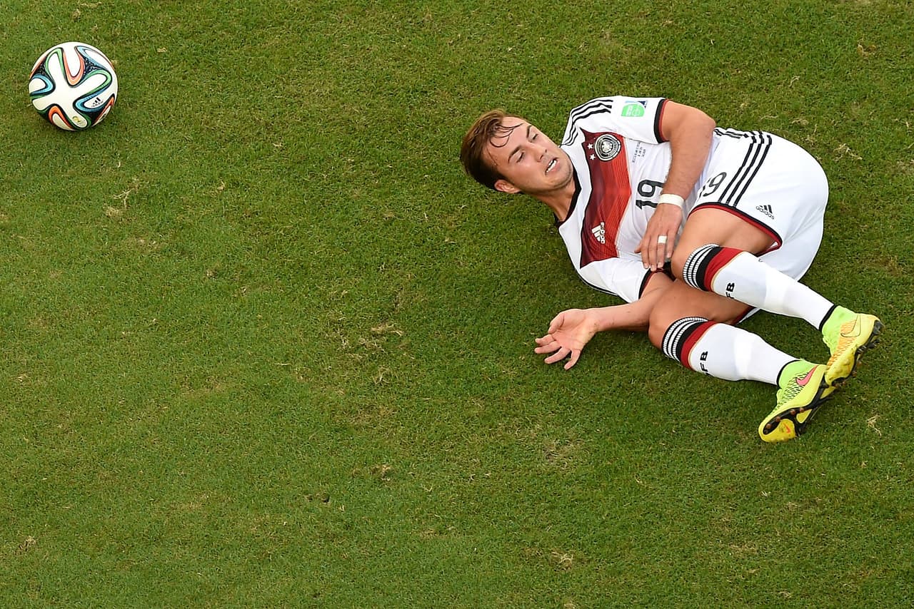 También empleó a Mario Götze en la posición de delantero central, mejor conocida como 'función de falso nueve' por los seguidores de Guardiola.