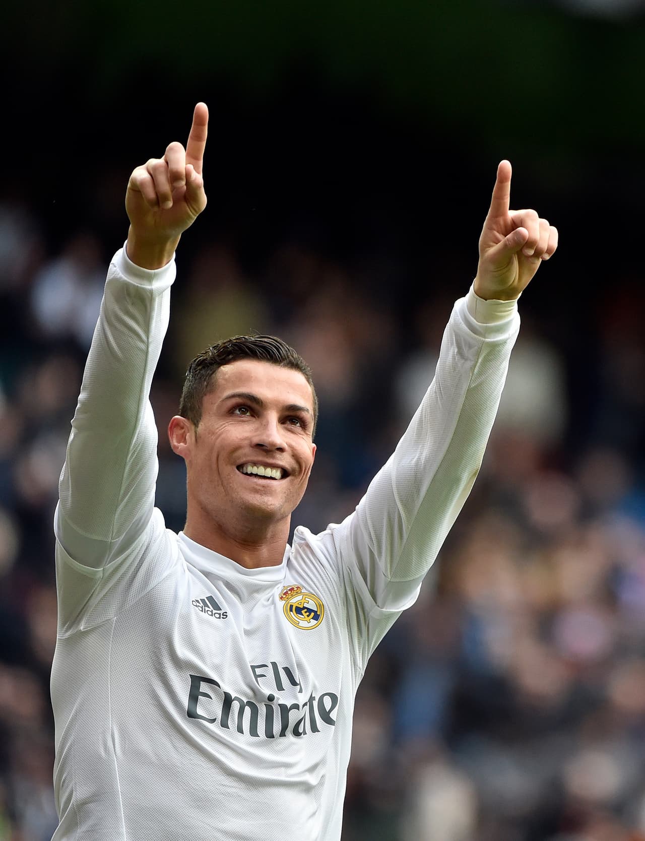 Ronaldo recuperó la sonrisa y la confianza que brinda saberse arropado por la dura afición merengue, sobretodo por lograr hacer las paces ante la mirada de su madre y con su hijo como testigo.