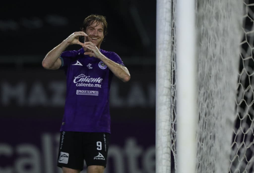 Mazatlán dedica rolas a Chivas, América, Cruz Azul y Pumas