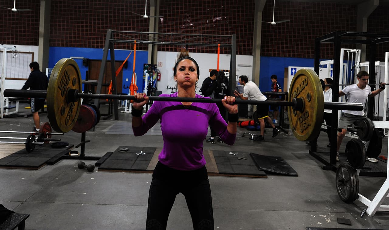 La lanzadora de jabalina Leryn Franco es una de las atletas más sensuales del mundo. La paraguaya, con trayectoria de 16 años en el deporte y dos participaciones en Juegos Olímpicos (2008 y 2012), es también un referente de belleza en su país, al punto de ser virreina en un reinado nacional, de posar para Sports Illustrated y ser un modelo por su cuerpo atlético y bello rostro.