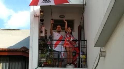 Aficionados de Argentina y todo el mundo alentaron a River Plate desde sus casas a partir de las 17:45 horas, tiempo de Buenos Aires, para mostrar su pasión y apoyo al equipo de sus amores