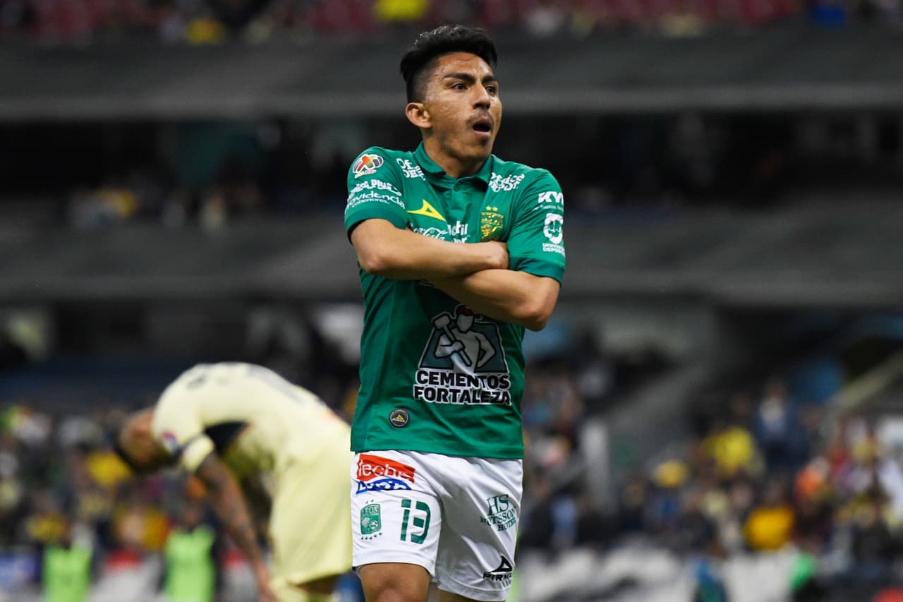 Ángel Mena, figura del León.