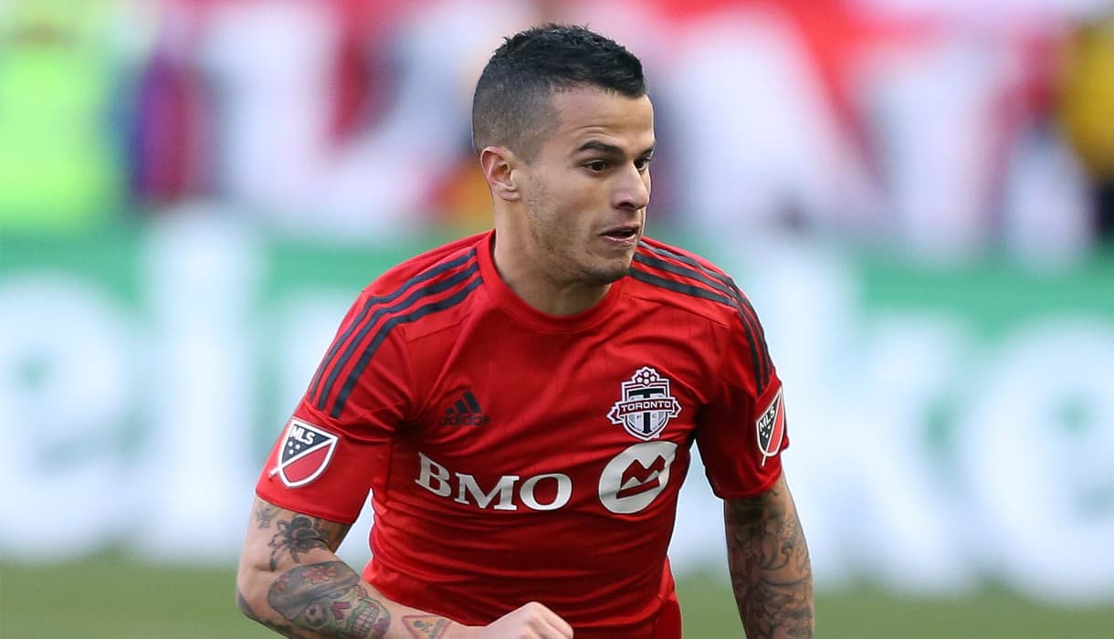 5) SEBASTIAN GIOVINCO | El italiano de Toronto FC cierra el Top 5 con 1069 puntos, luego de dos goles, dos asistencias y ser el líder en disparos y remates de gol.