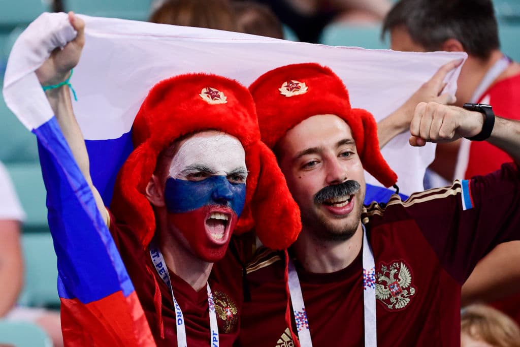 Los fanáticos le dieron un color especial a la fiesta del partido entre Rusia y Croacia por los cuartos de final del Mundial, en la búsqueda del último semifinalista del torneo.