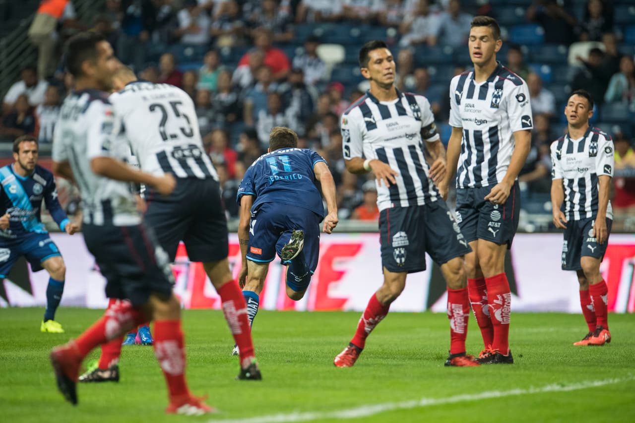 Muy pronto, al minuto 5, el argentino Federico González abrió el marcador par aponer en ventaja al Puebla.
