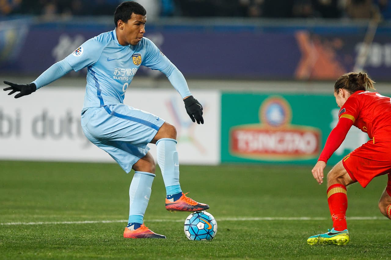 El colombiano Roger Martínez llegó al Villarreal de España proveniente del Jiangsu FC de China, donde tuvo una actuación que le sirvió para dar el salto a Europa.