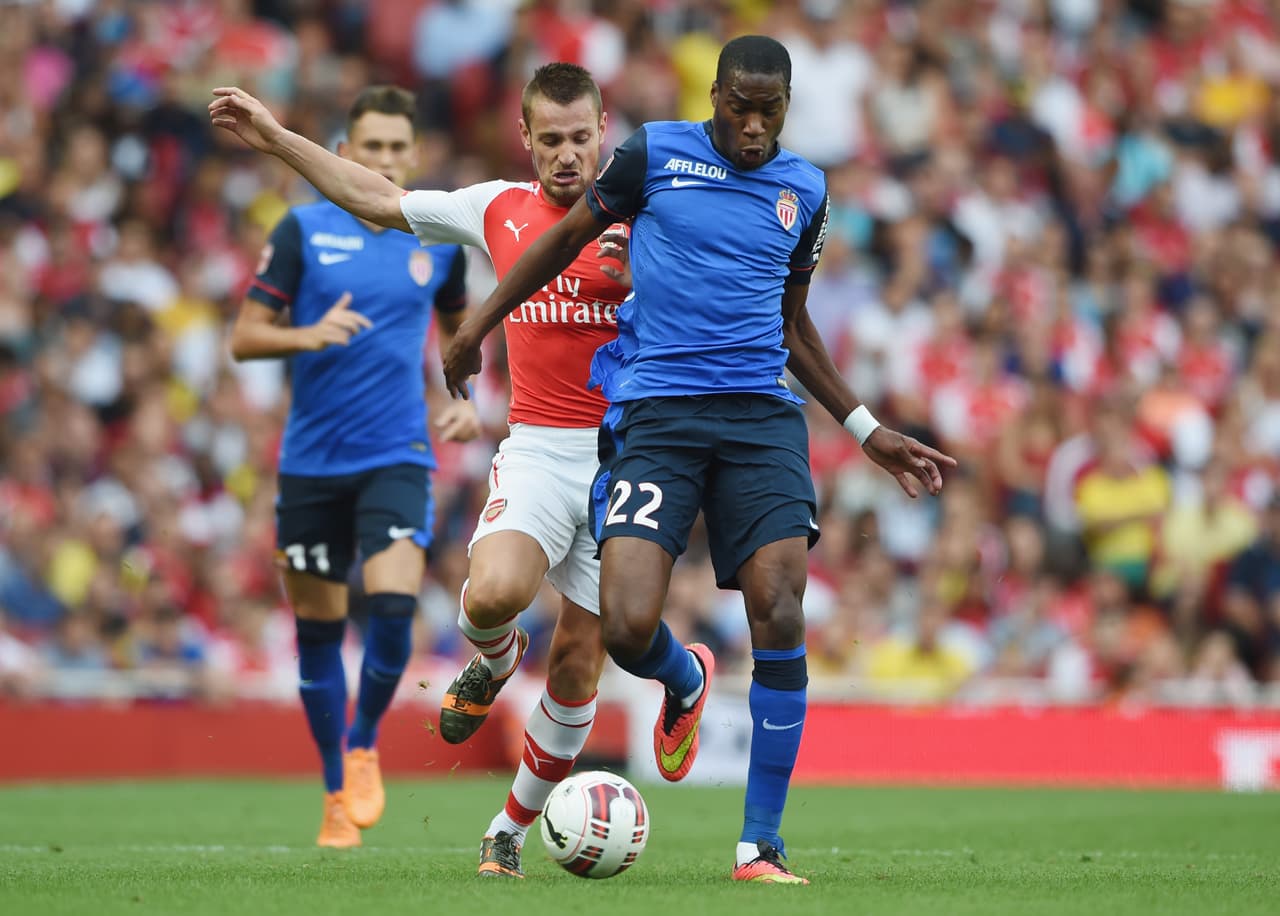 8. Geoffrey Kondogbia al Inter de Milán - 41.6 millones de dólares.