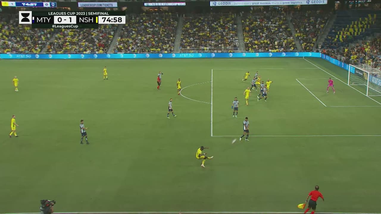 ¡Le anulan segundo gol a Nashville, por fuera de lugar!
