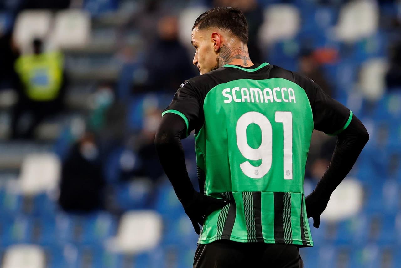 Berardi y Raspadori le dieron el triunfo a Sassuolo sobre la Lazio que sólo anotó un gol por parte de Zaccagani, durante la J17 en la Serie A.