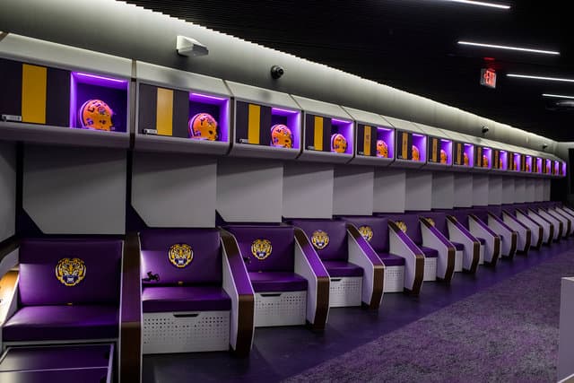 La instalación es similar al de un jet de lujo y cuenta con cápsulas para dormir y una tecnolo´ía de punta.