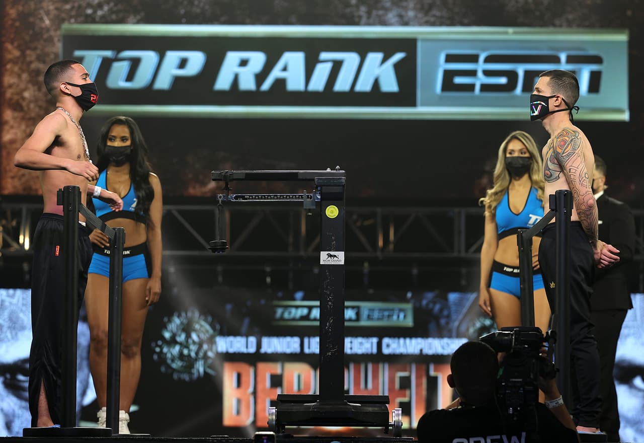 Gabriel Flores Jr y Jayson Vélez, de peso junior ligero, pactaron diez rounds.