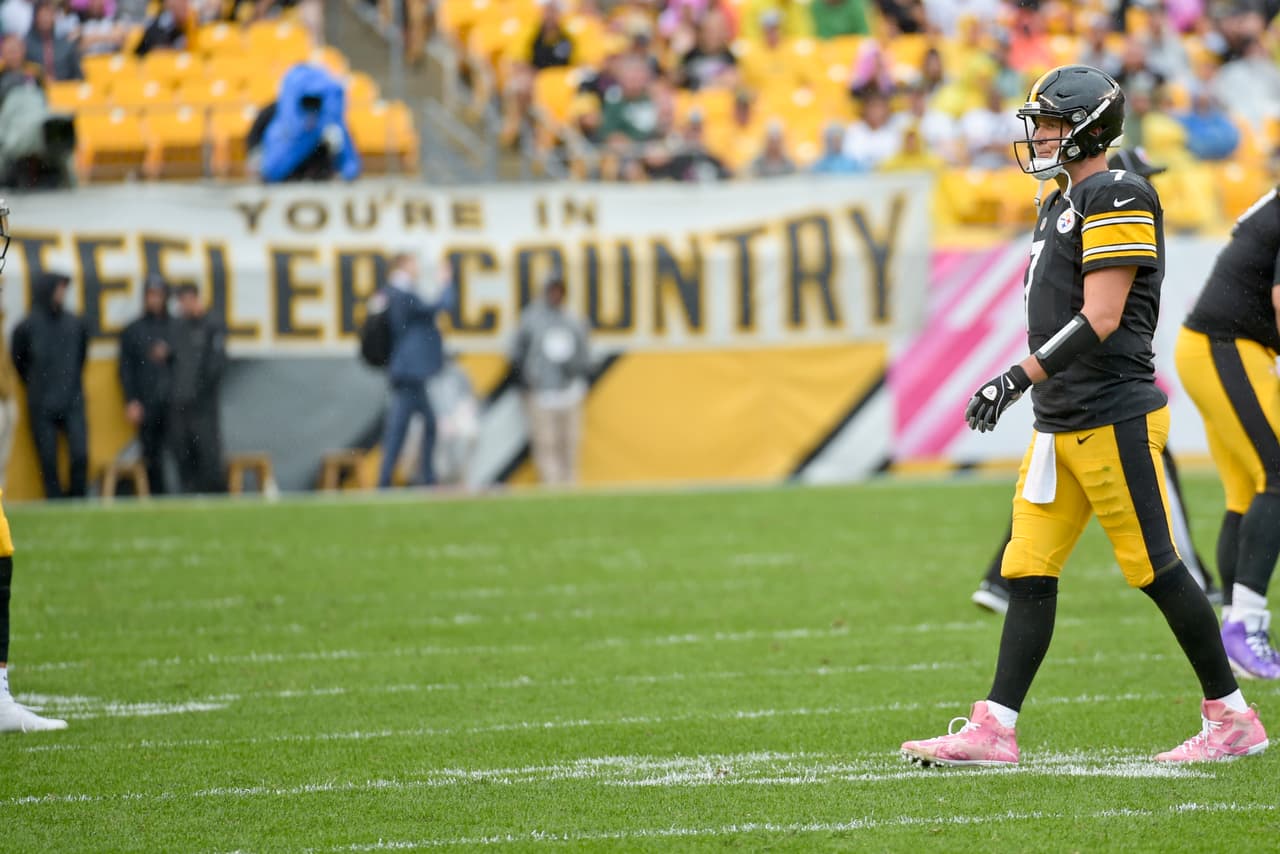 Fue una tarde de terror para el Big Ben que lanzó 5 intercepciones de local.