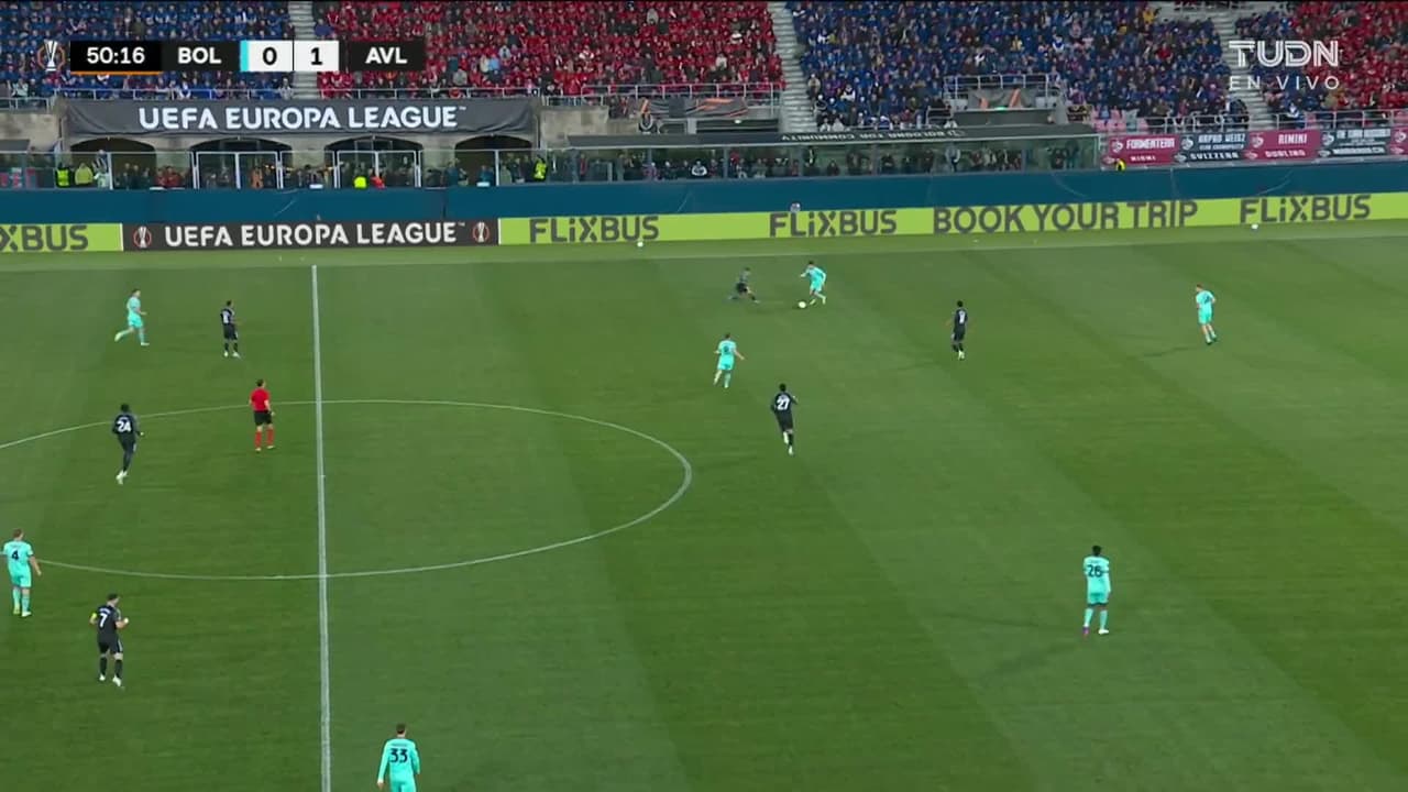 ¡GOL!  anota para Aston Villa. Ollie Watkins