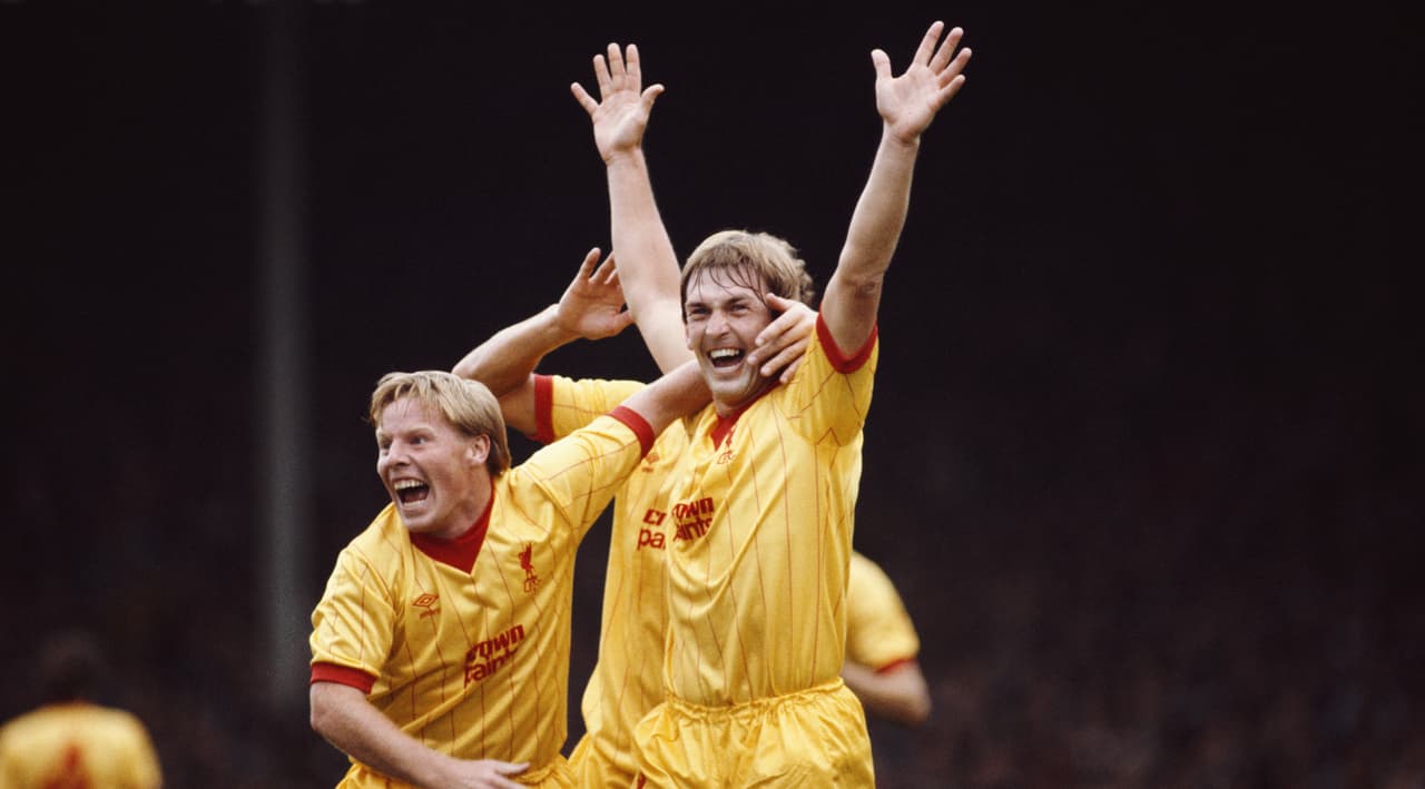 Con el Liverpool ganó ni más ni menos que seis ligas entre 1978 y 1986. Fue un equipazo junto con Sammy Lee, Michael Robinson y Graeme Souness.