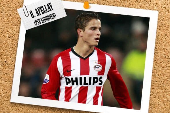 Por la banda izquierda, Ibrahim Afellay fue partícipe de la escandalosa goleada del PSV ante Feyenoord por 10-0 con dos tantos.