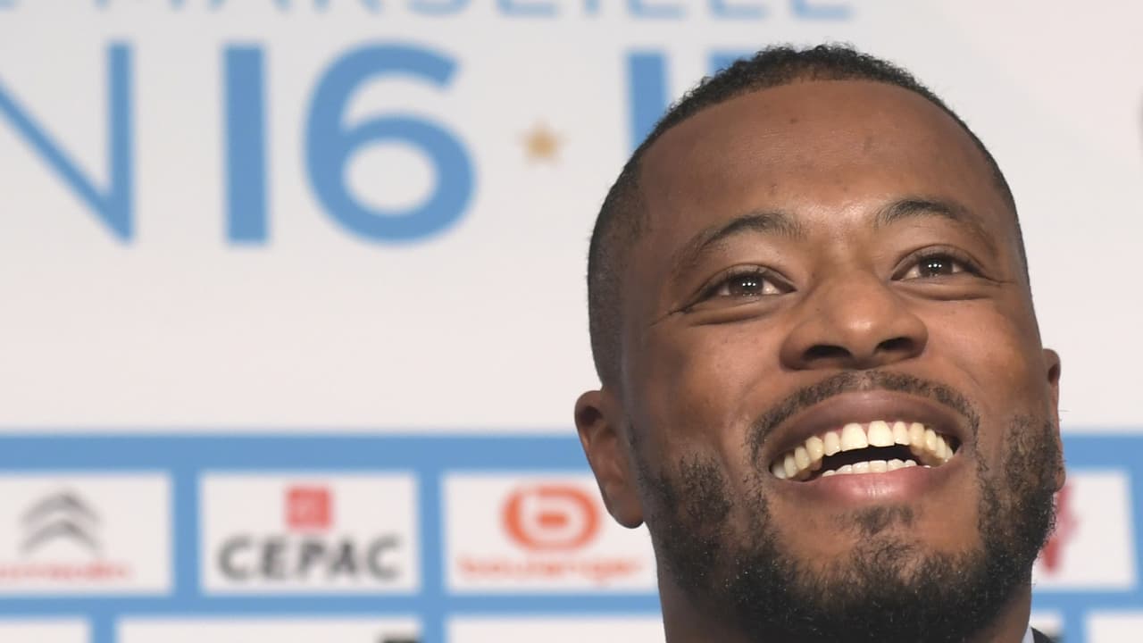 Señala Evra que hay racismo en Selección de Francia