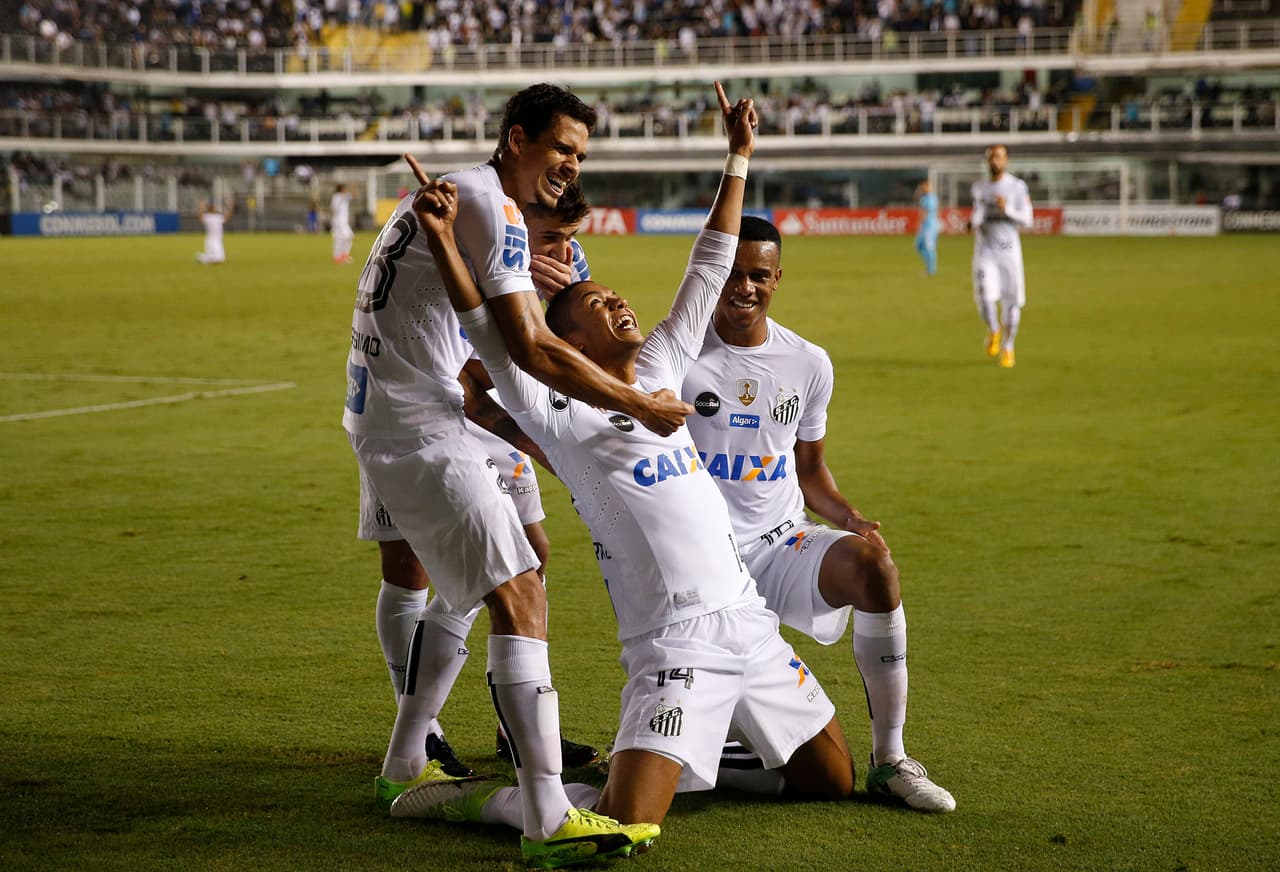 Santos fue líder de su grupo y es uno de los equipos con mejor desempeño durante el certamen, por lo que es uno de los favoritos. Contra barcelona vivirá una de las mejores series.