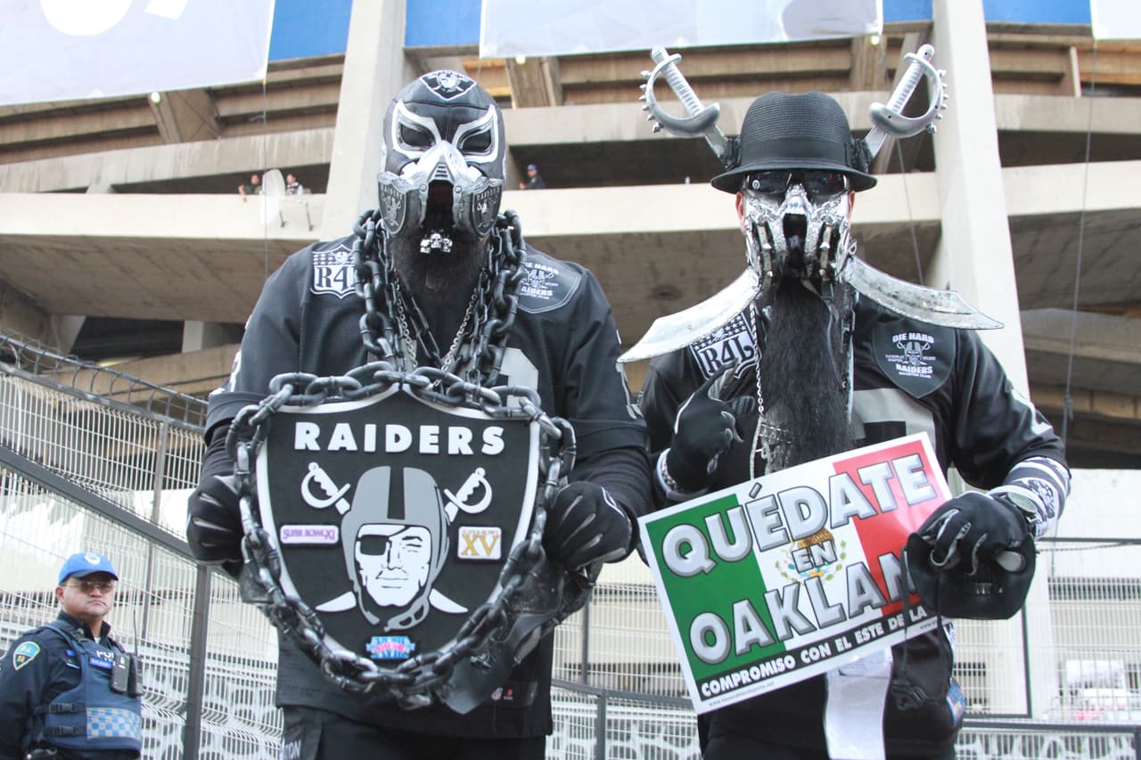 Miles de aficionados y apasionados de la NFL se dieron cita en el estadio Azteca para presenciar el duelo de Monday Night entre Raiders y Texans.