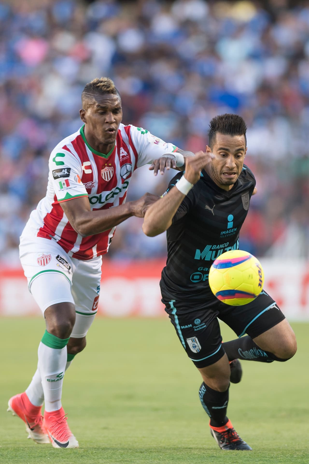 Camilo Sanvezzo buscó cargar a los Gallos en ofensiva y fue el jugador más activo en ataque.