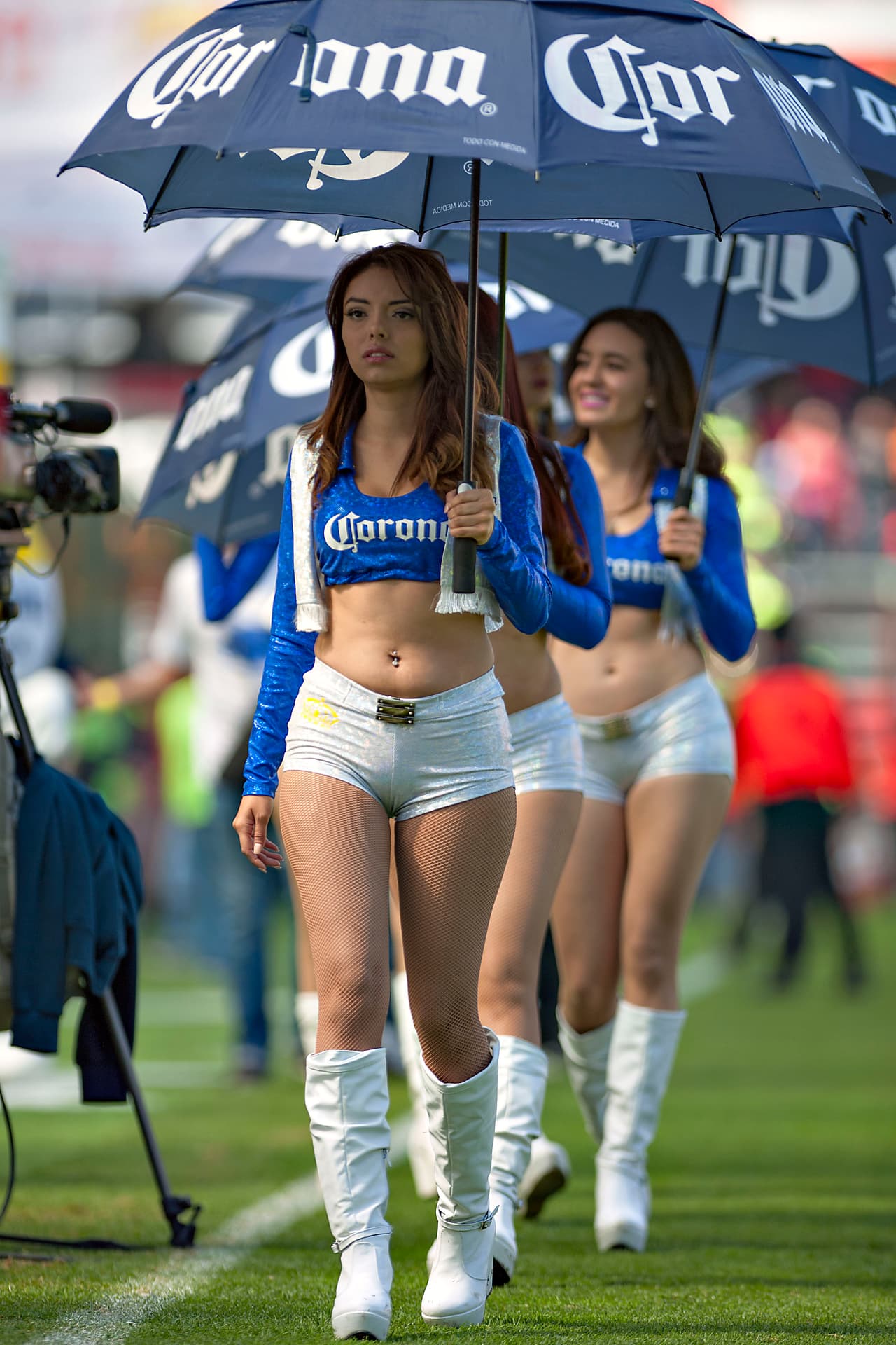 La belleza de las porristas en la fecha 15