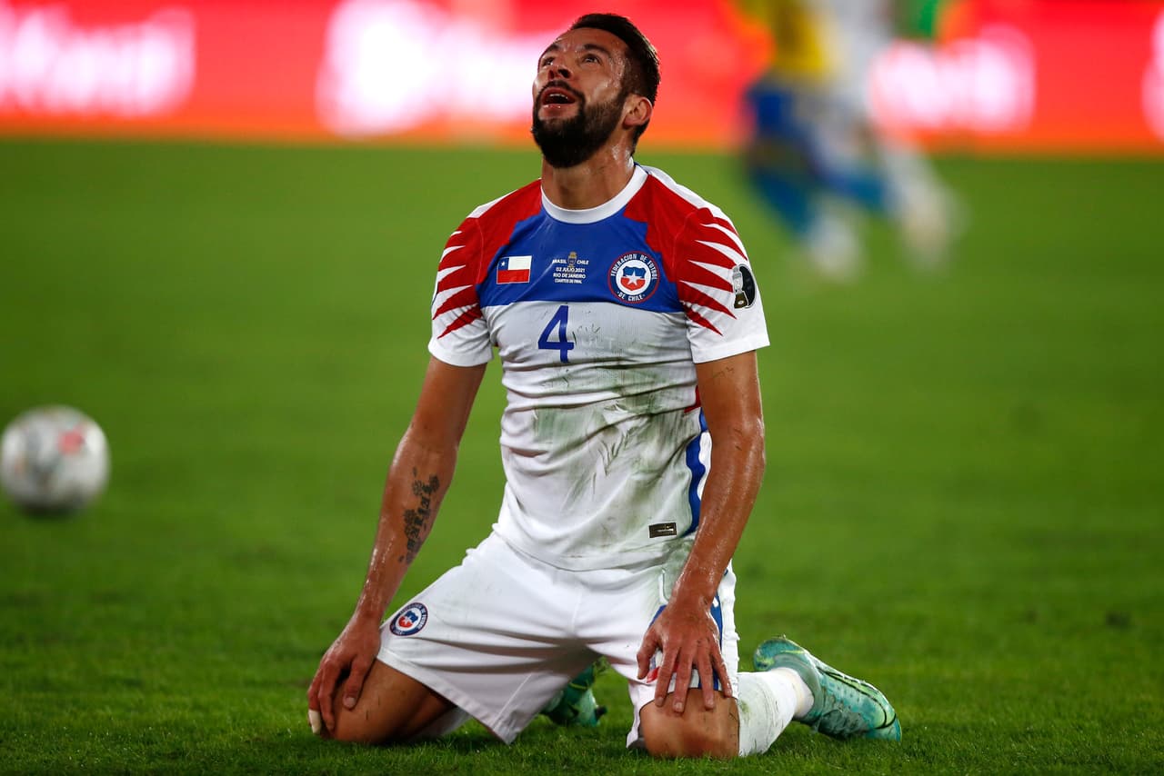 Mauricio Isla lamentó que el disparo de Edu Vargas al 26' que incomodó a la defensa braasileña, aunque no así al arquero Moraes.