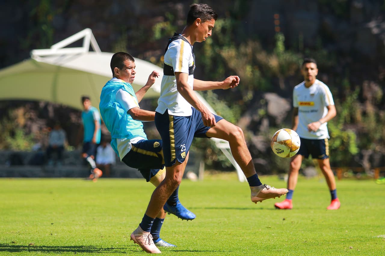 Con el técnico actual, el equipo universitario incluso fue líder y destacado en el torneo anterior, en el que clasificó de séptimo y quedó eliminado en cuartos de final.