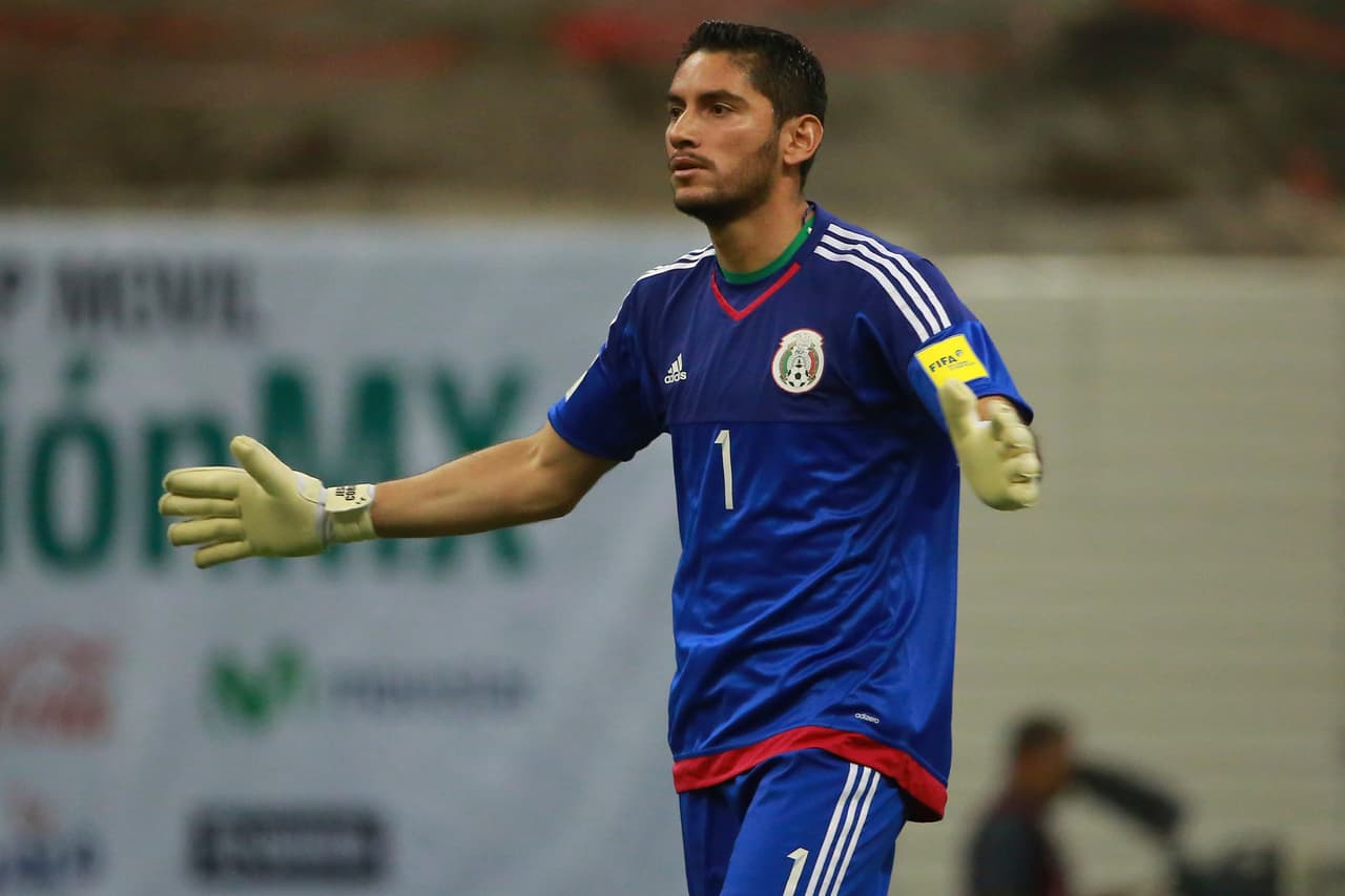 Corona se perfila como el arquero suplente de Ochoa, pero sí es cierto que tiene un lugar fijo entre los convocados por Osorio durante el proceso.