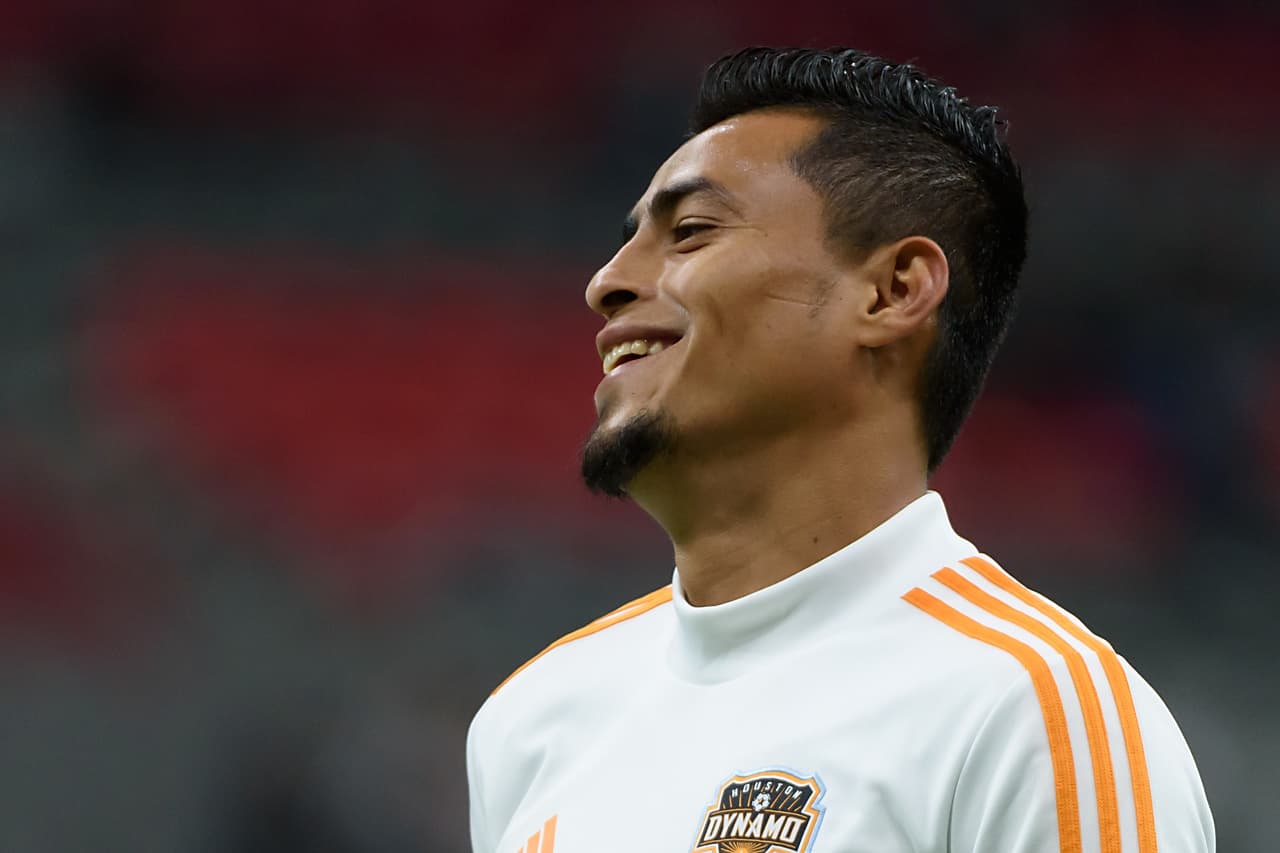 Otro gran representante del fútbol salvadoreño en MLS es el volante de Houston Dynamo Darwin Cerén.
<br>