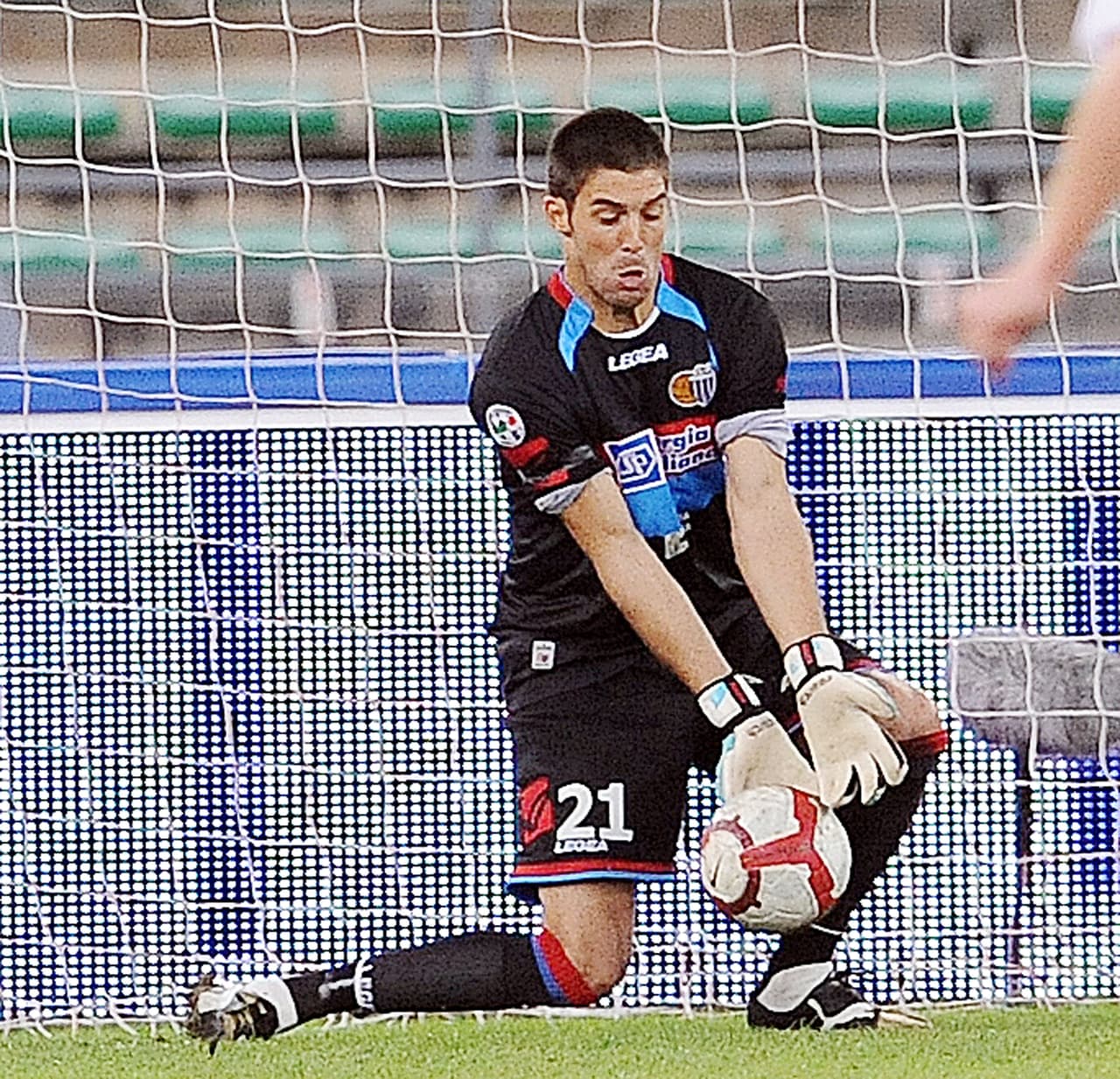 Andújar sobre todo hizo carrera en equipos del sur de Italia como Palermo, Catania y Nápoles.