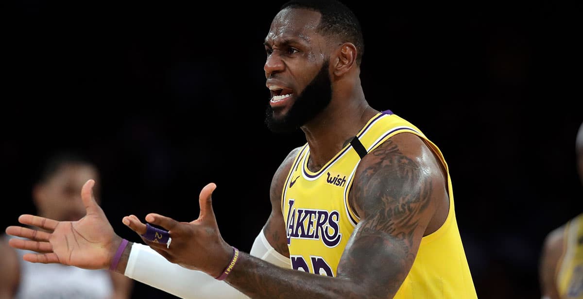 LeBron James no usará mensajes aprobados de NBA en su jersey