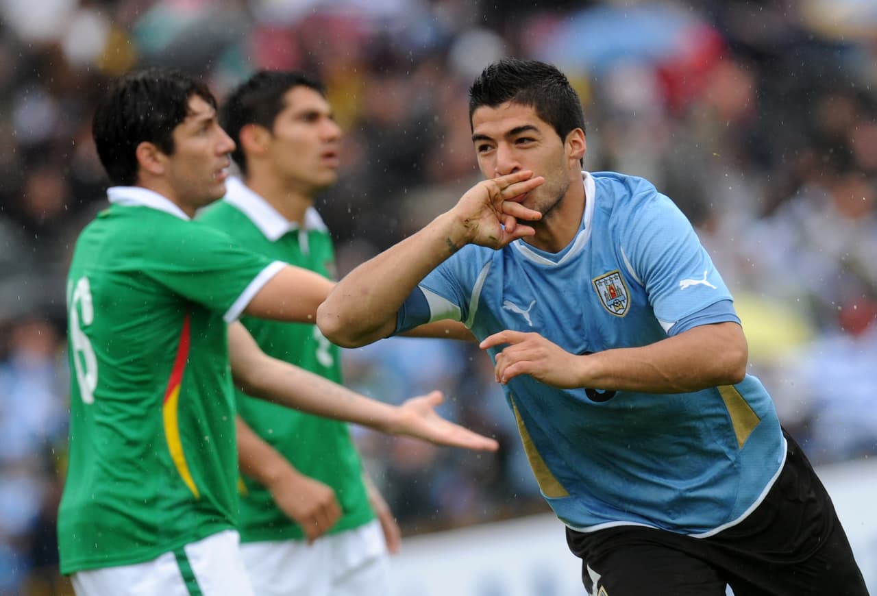 Brasil vs. Uruguay: El choque entre cariocas y charrúas espera sacar chispas con dos protagonistas principales, por Brasil Jonás quien espera llevar su racha goleadora del Benfica al Scratch y el otro es Luis Suárez quien regresa a la celeste tras su castigo en el Mundial.