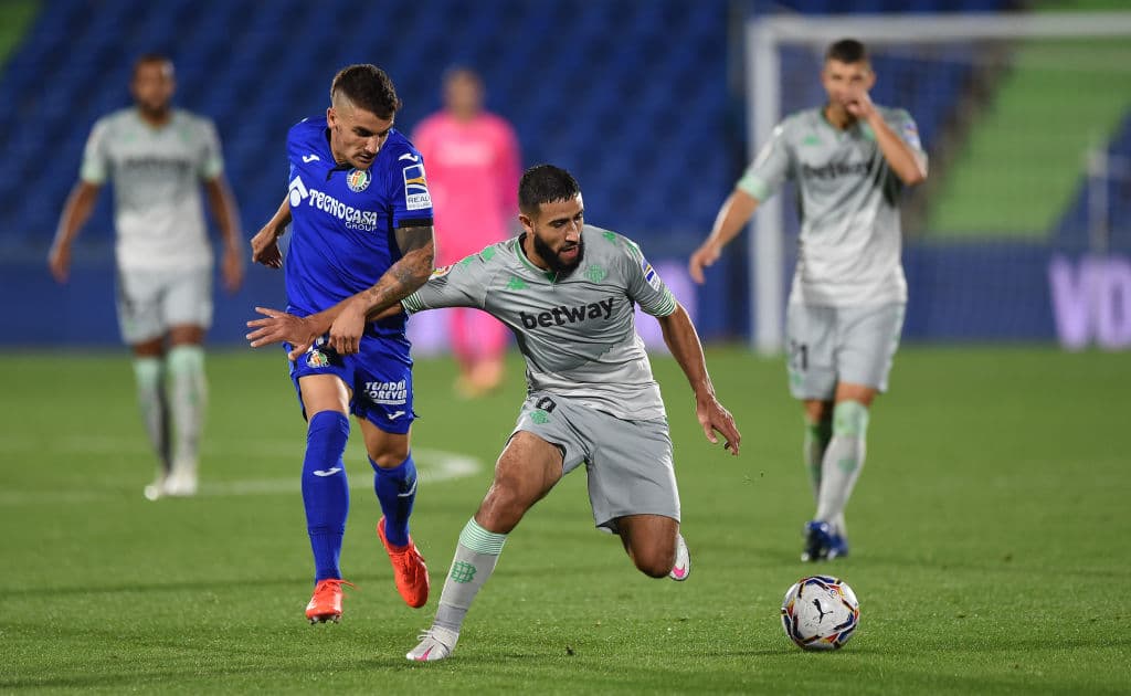 Se sirvió de una asistencia de Hernández para guardar el esférico al fondo del arco.