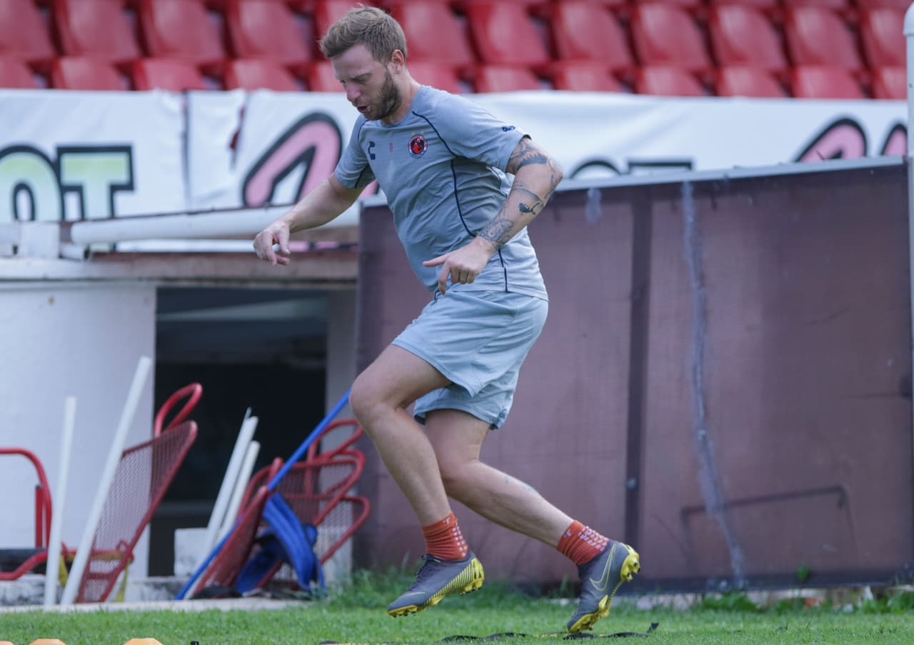 Los Tiburones Rojos de Veracruz trabajan duro en su pretemporada con miras a alejarse del descenso y sobresalir en el Apertura 2019 con la idea de afianzarse en la Liga MX.