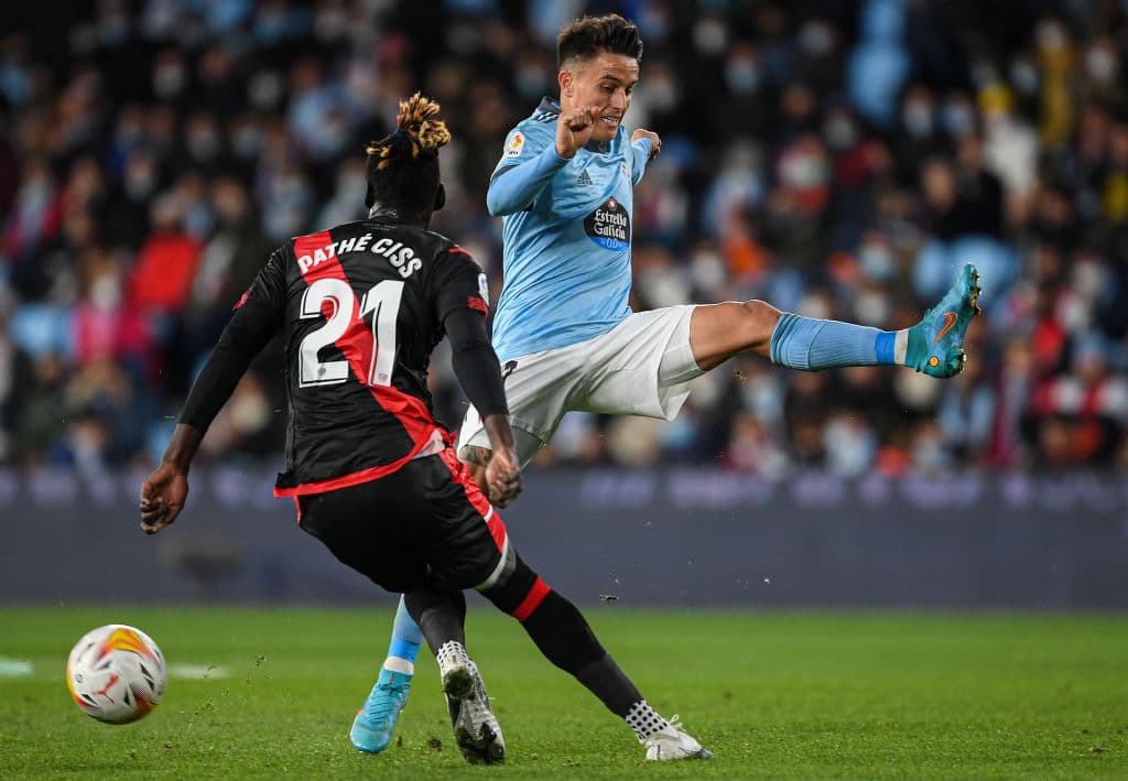 Con espectacular doblete de Brais Méndez, Celta vence 2-0 en casa al Rayo Vallecano y llegan a 30 unidades en el torneo.