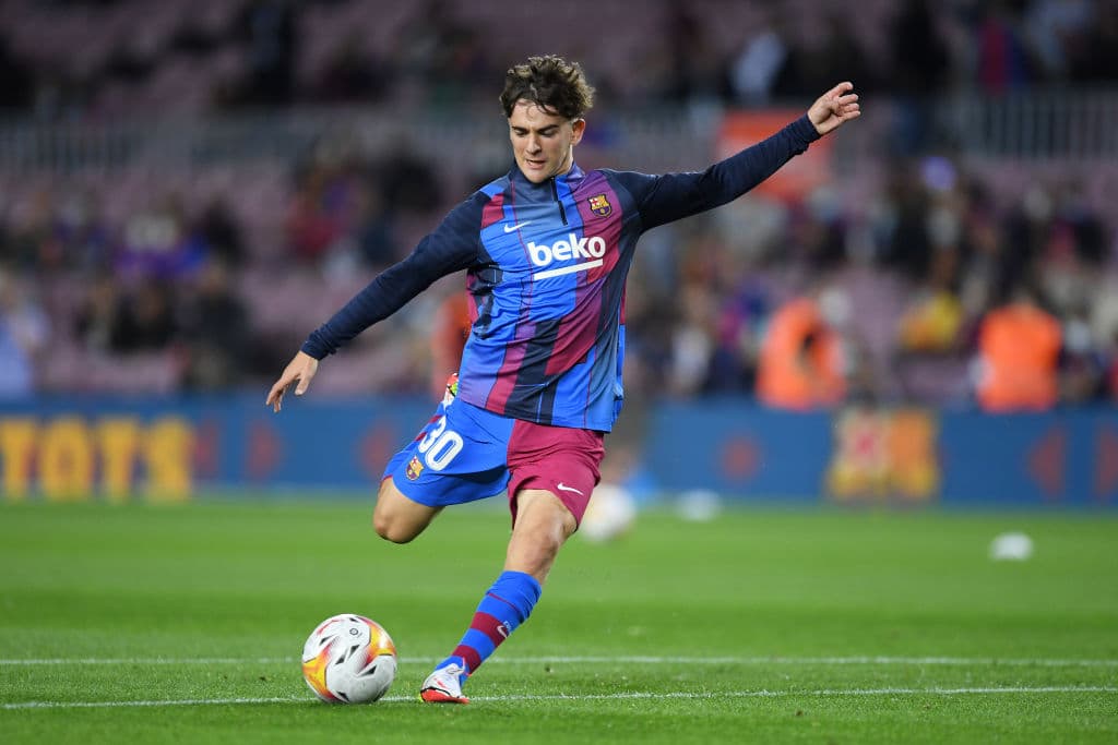 Barcelona quiere renovar a Gavi con cláusula de mil millones