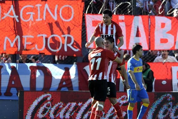 Ahora los 'pincha' se acercaron al líder Vélez que ganó en el inicio de la fecha.