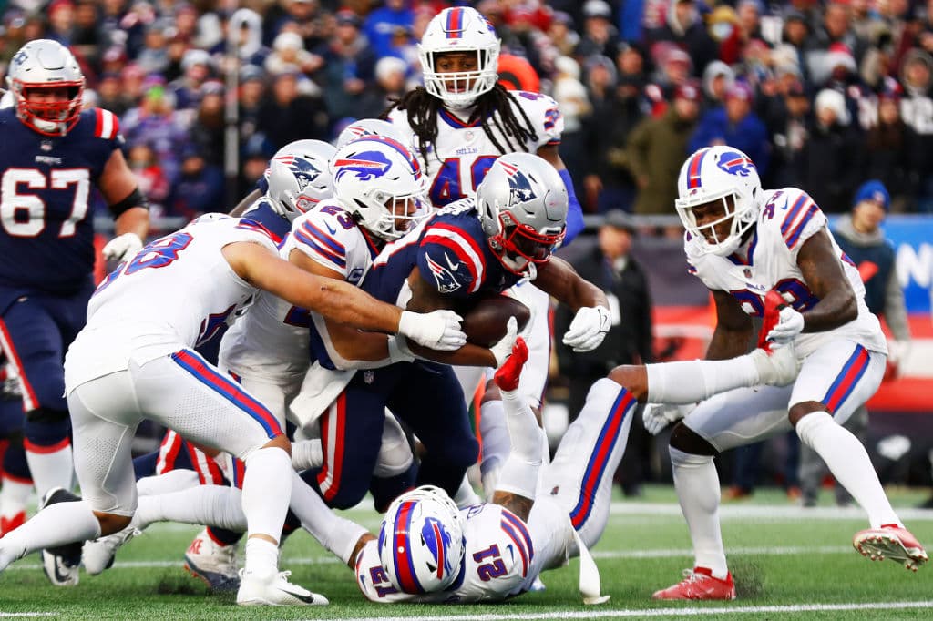 Lions cayó 16-20 en su visita a Atlanta, Buccaneers aplastan 32-6 a las Panthers, Ravens pierden en su visita 21-41 frente a Cincinnati, los Chargers tropiezan 29-41 sobre los Texans, Rams venecen 30.23 a los Vikings, Bills le pegan 33-21 Patriots, Jaguars caen 21-26 en su visita a los Jets, Las Eagles le pegan 10-34 frente a las Eagles, los Bears remaontan 25-24 a los Seahawks, Chiefs aplastan 10-36 a los Chiefs y os Broncos caen 13-17 en su visita a los Raiders.