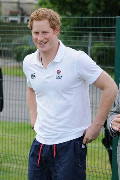 Harry recibió con una gran sonrisa a los niños.Mira aquí los videos más chismosos.