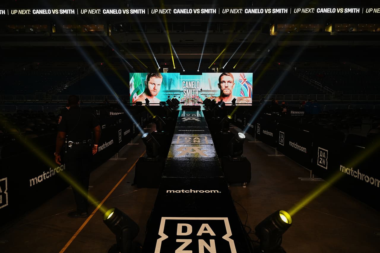 El combate empezaba y la campanada inicial estaba por sonar.