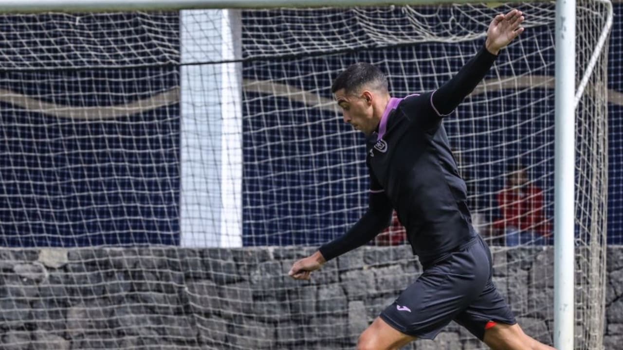 Cruz Azul perfila dos debuts en partido ante Toluca