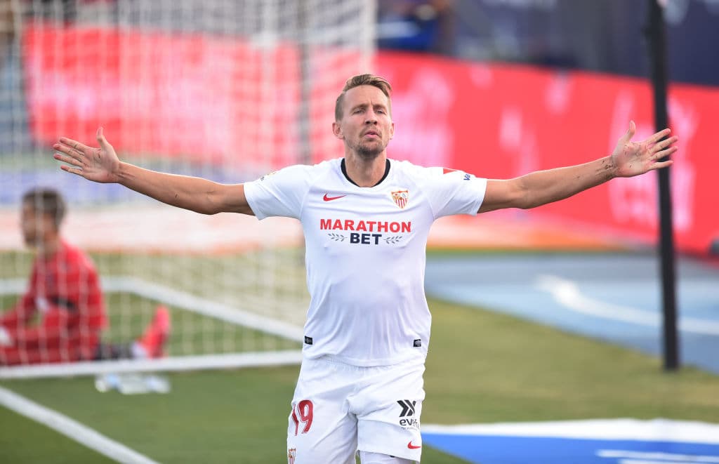 El Levante y el Sevilla reparten puntos con empate a un gol; autogol de Diego Carlos y tanto de De Jong para el Sevilla.
