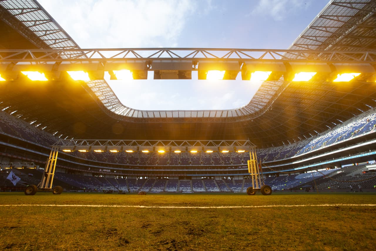 De a poco se va copando con los fieles aficionados de Rayados.