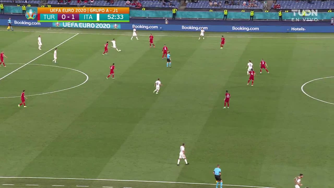 ¡AUTOGOL! de Merih Demiral para Italia.
