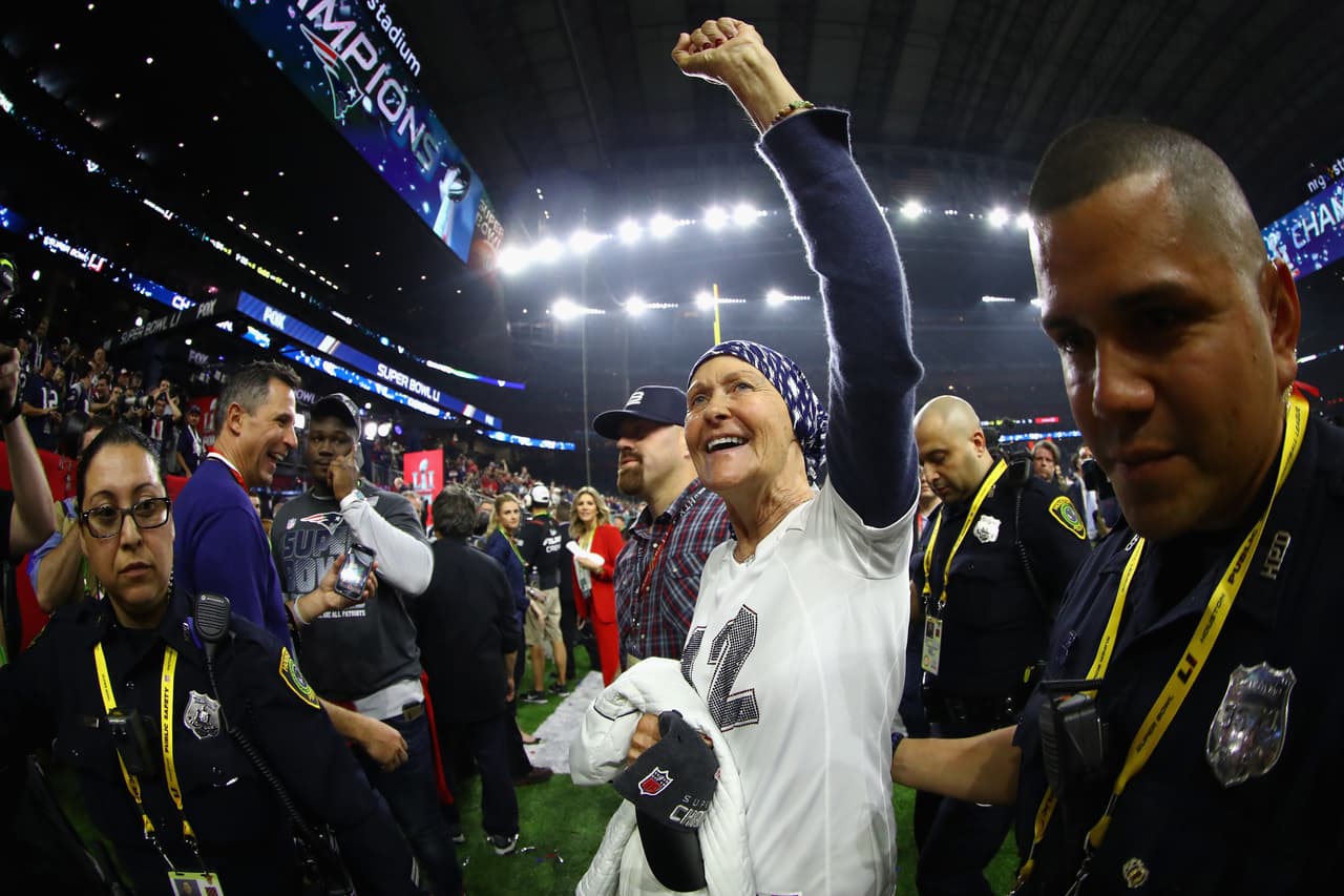 HOUSTON, TX - FEBRUARY 05: Galynn Brady, mother of Tom Brady #12 of the New England Patriots, celebrates after defeating the Atlanta Falcons during Super Bowl 51 at NRG Stadium on February 5, 2017 in Houston, Texas. The Patriots defeated the Falcons 34-28. (Photo by Al Bello/Getty Images)